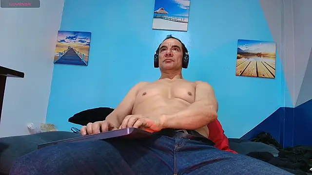 juanses n toro online show from March 12, 1:28 pm