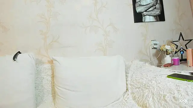 EmmaAmazingEyes online show from May 30, 9:34 pm