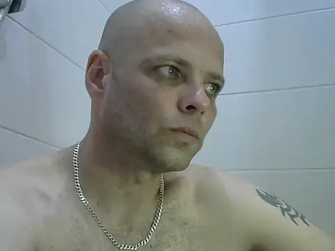 Snapshot of terrorysta84 chatting on June 7, 3:21 am terrorysta84 online show from June 7, 3:21 am