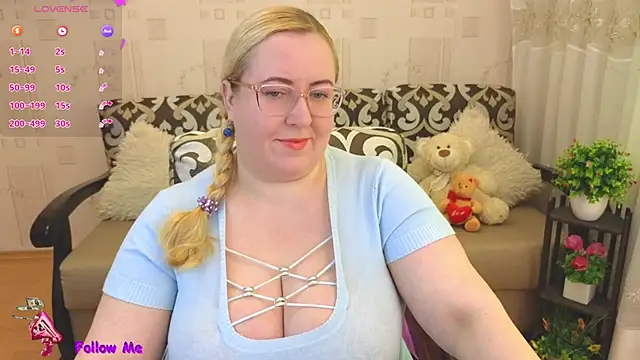 Snapshot of Ginesia chatting on February 13, 1:37 pm Ginesia online show from February 13, 1:37 pm