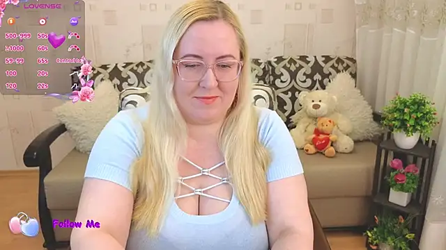Snapshot of Ginesia chatting on February 19, 2:01 pm Ginesia online show from February 19, 2:01 pm