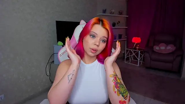 EnergyBunny 1 online show from April 18, 7:58 pm