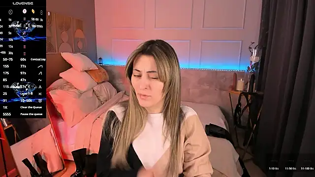 KylieMellow online show from February 16, 5:36 am