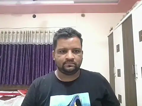 Snapshot of dhruv_love chatting on June 11, 2:15 pm dhruv love online show from June 11, 2:15 pm