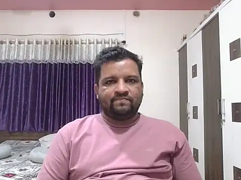 Snapshot of dhruv_love chatting on June 17, 1:56 pm dhruv love online show from June 17, 1:56 pm