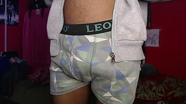 Snapshot of longdickservice chatting on January 23, 11:04 am longdickservice online show from January 23, 11:04 am