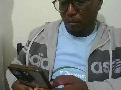 Snapshot of honeyswit chatting on January 17, 10:13 pm honeyswit online show from January 17, 10:13 pm