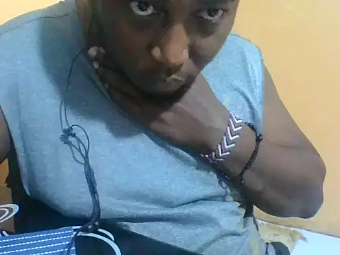 Snapshot of honeyswit chatting on February 8, 9:07 pm honeyswit online show from February 8, 9:07 pm