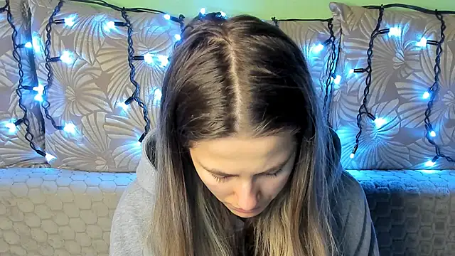 MaggieCake online show from February 13, 2:51 am