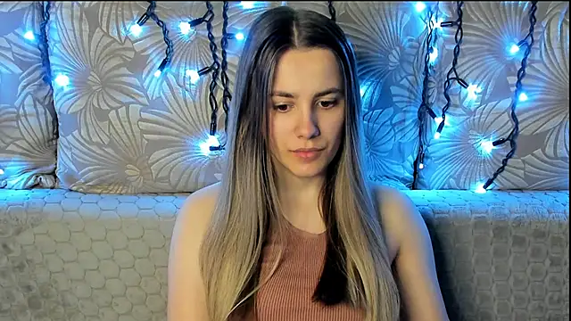 MaggieCake online show from March 20, 1:54 am