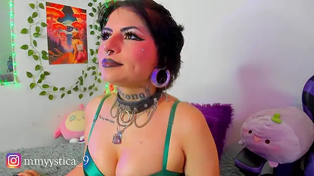 Snapshot of Rainnbow_ chatting on March 11, 7:36 am Rainnbow online show from March 11, 7:36 am