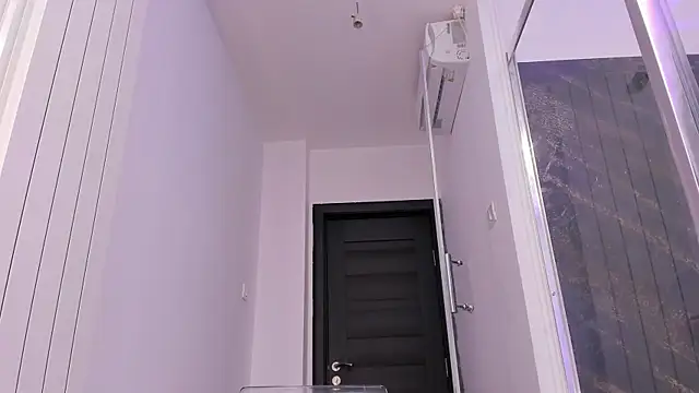 Snapshot of realhotfallingdevil chatting on February 11, 5:56 am realhotfallingdevil online show from February 11, 5:56 am