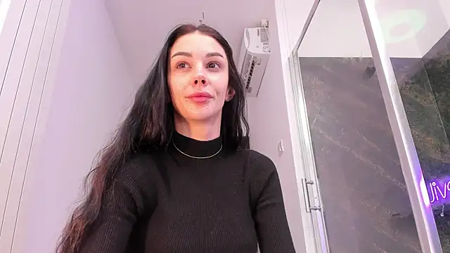 Snapshot of realhotfallingdevil chatting on February 14, 6:21 am realhotfallingdevil online show from February 14, 6:21 am