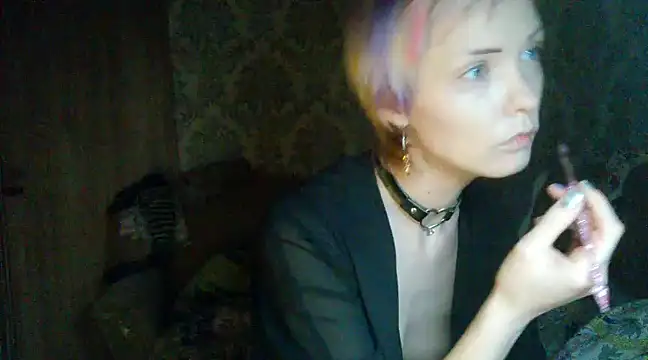 Snapshot of WildMissNiks chatting on December 3, 8:49 am WildMissNiks online show from December 3, 8:49 am