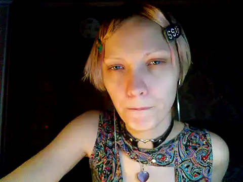 Snapshot of WildMissNiks chatting on December 15, 10:50 am WildMissNiks online show from December 15, 10:50 am