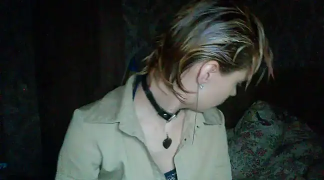 Snapshot of WildMissNiks chatting on December 20, 10:05 am WildMissNiks online show from December 20, 10:05 am