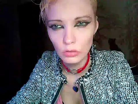 Snapshot of WildMissNiks chatting on January 29, 1:49 pm WildMissNiks online show from January 29, 1:49 pm