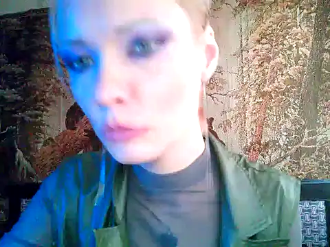 Snapshot of WildMissNiks chatting on February 2, 1:19 pm WildMissNiks online show from February 2, 1:19 pm