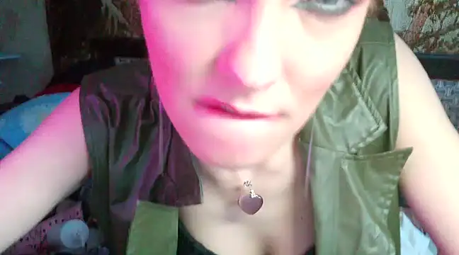 Snapshot of WildMissNiks chatting on February 18, 2:38 pm WildMissNiks online show from February 18, 2:38 pm