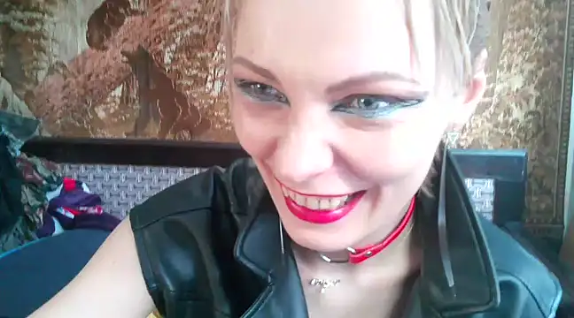 Snapshot of WildMissNiks chatting on February 21, 11:11 am WildMissNiks online show from February 21, 11:11 am