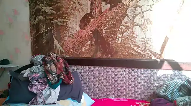 Snapshot of WildMissNiks chatting on February 22, 8:29 am WildMissNiks online show from February 22, 8:29 am