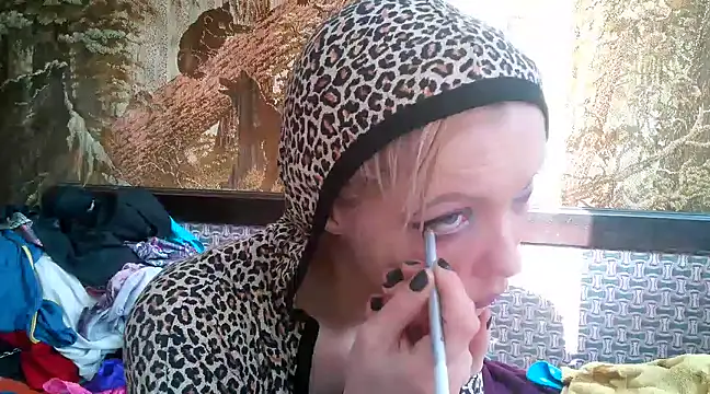 Snapshot of WildMissNiks chatting on March 1, 8:13 am WildMissNiks online show from March 1, 8:13 am