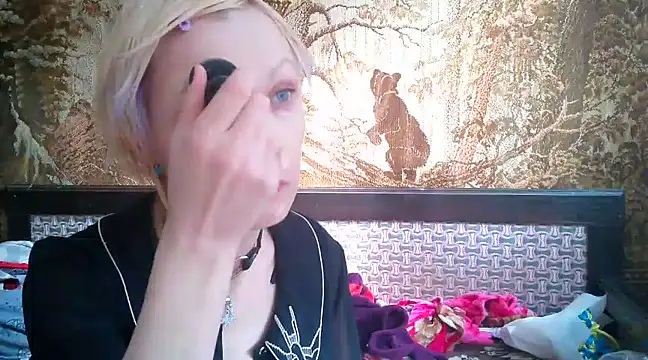 Snapshot of WildMissNiks chatting on March 17, 7:46 am WildMissNiks online show from March 17, 7:46 am