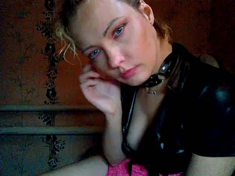 Snapshot of WildMissNiks chatting on October 24, 9:06 am WildMissNiks online show from October 24, 9:06 am