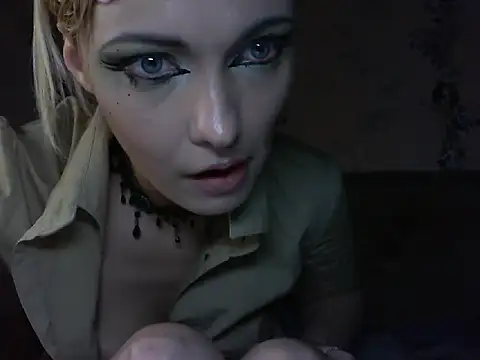 WildMissNiks online show from June 13, 6:55 am