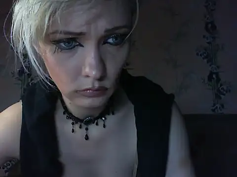 WildMissNiks online show from July 22, 7:55 am