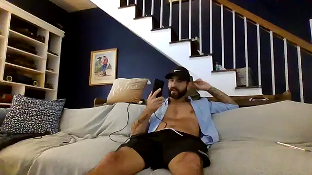 Itzmeebaby online show from October 10, 6:40 pm