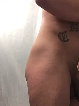 Snapshot of 69RIPsta69 chatting on February 12, 4:54 am 69RIPsta69 online show from February 12, 4:54 am