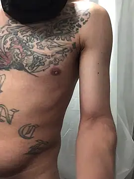 Snapshot of 69RIPsta69 chatting on March 10, 8:45 pm 69RIPsta69 online show from March 10, 8:45 pm