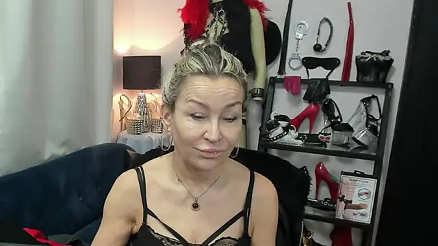 crystaLUX online show from April 15, 4:19 am