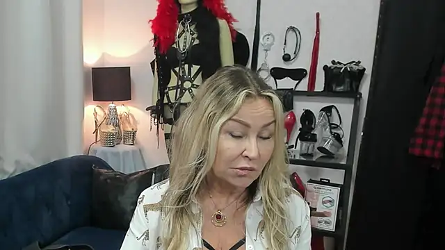 crystaLUX online show from May 26, 4:30 am
