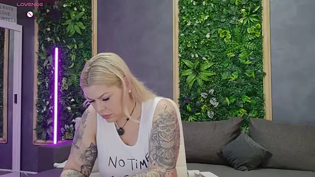 Raven Luna online show from June 10, 4:12 am