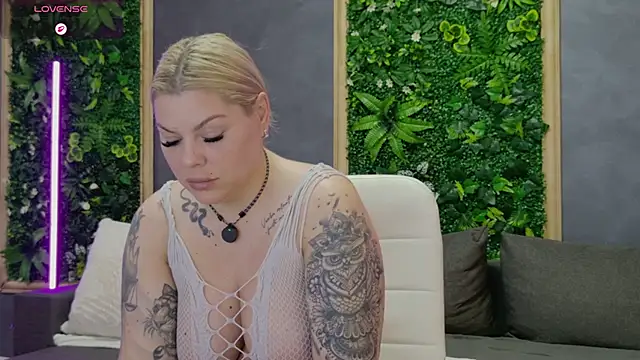Raven Luna online show from June 11, 4:21 am