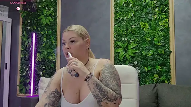 Raven Luna online show from June 18, 3:51 am
