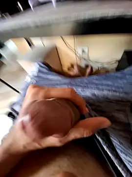 Snapshot of guilherme205 chatting on January 25, 6:13 pm guilherme205 online show from January 25, 6:13 pm