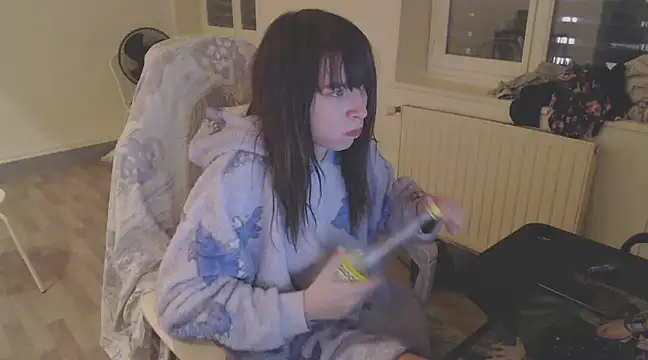 missthon0 online show from December 20, 10:43 pm