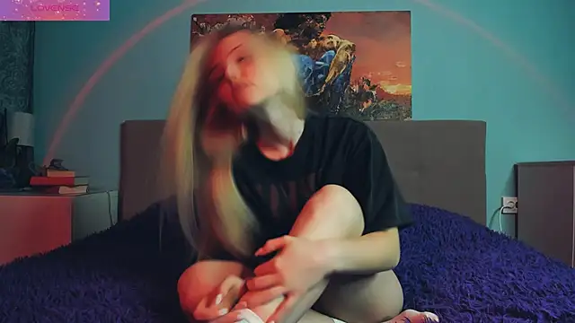 Snapshot of Linda_Roxy chatting on February 4, 3:26 pm Linda Roxy online show from February 4, 3:26 pm