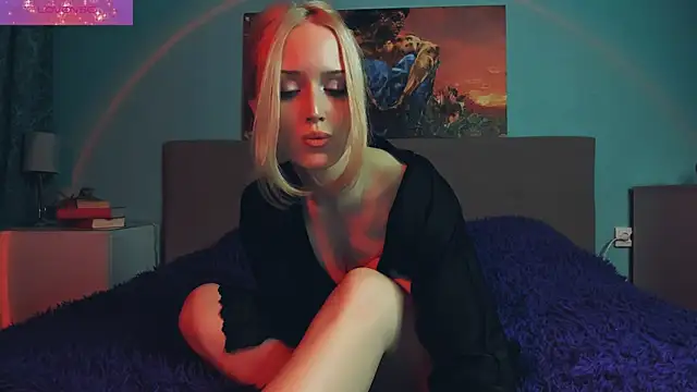 Snapshot of Linda_Roxy chatting on March 1, 6:32 pm Linda Roxy online show from March 1, 6:32 pm