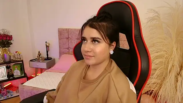 Snapshot of KallyMyller1 chatting on December 2, 10:45 pm KallyMyller1 online show from December 2, 10:45 pm