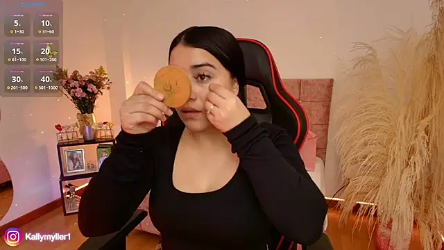 Snapshot of KallyMyller1 chatting on December 14, 7:03 pm KallyMyller1 online show from December 14, 7:03 pm