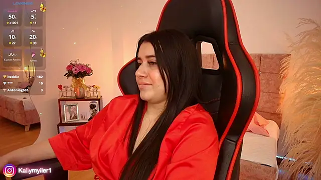 Snapshot of KallyMyller1 chatting on January 2, 10:44 pm KallyMyller1 online show from January 2, 10:44 pm