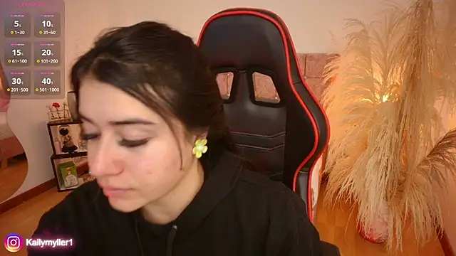 Snapshot of KallyMyller1 chatting on February 7, 7:38 pm KallyMyller1 online show from February 7, 7:38 pm