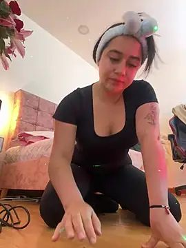 Snapshot of KallyMyller1 chatting on February 18, 7:19 pm KallyMyller1 online show from February 18, 7:19 pm