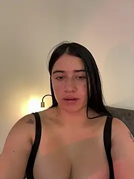 KallyMyller1 online show from May 4, 7:43 pm