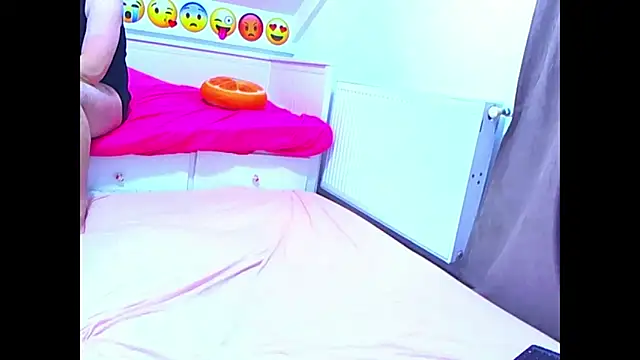 evehotty online show from March 12, 8:04 pm