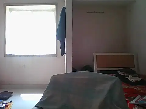 hrnybh2002 online show from April 19, 8:35 am